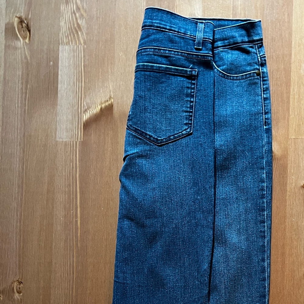 NAVY BLUE PETITE CHARTER CLUB FLARE JEANS